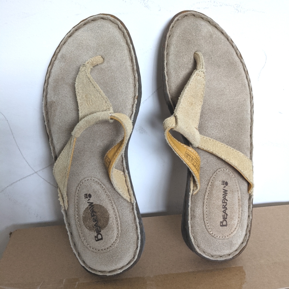 Bearpaw leather thong sandals